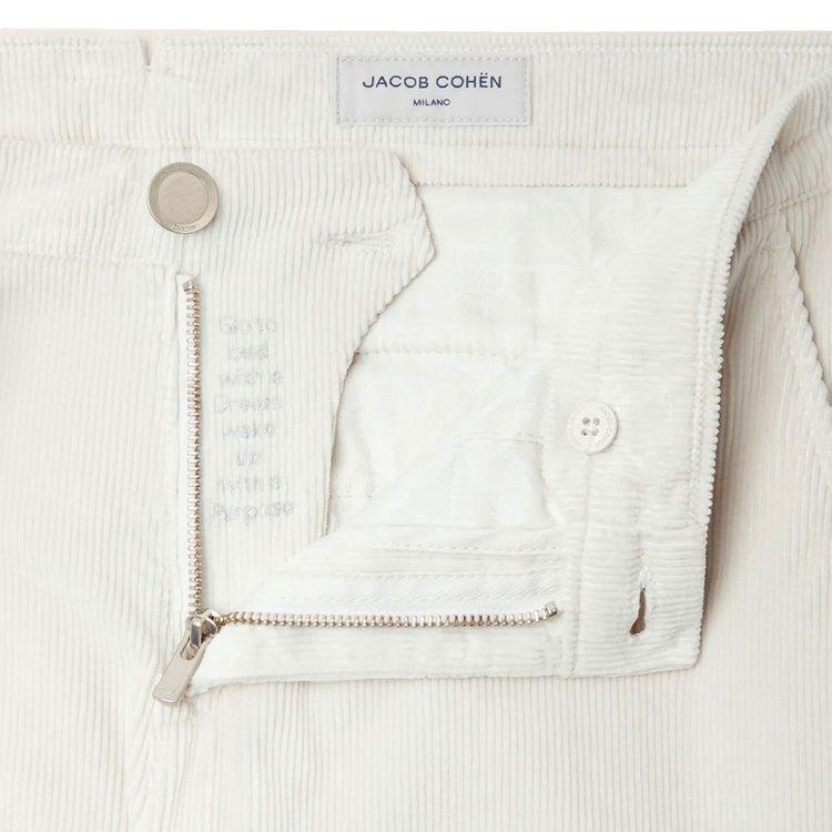 JACOB COHEN mliječno bijele somotske pantalone