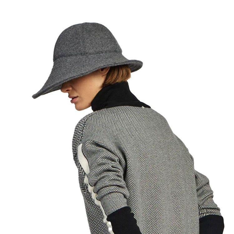 LORENA ANTONIAZZI siva ženska kapa sa štepanim obodom